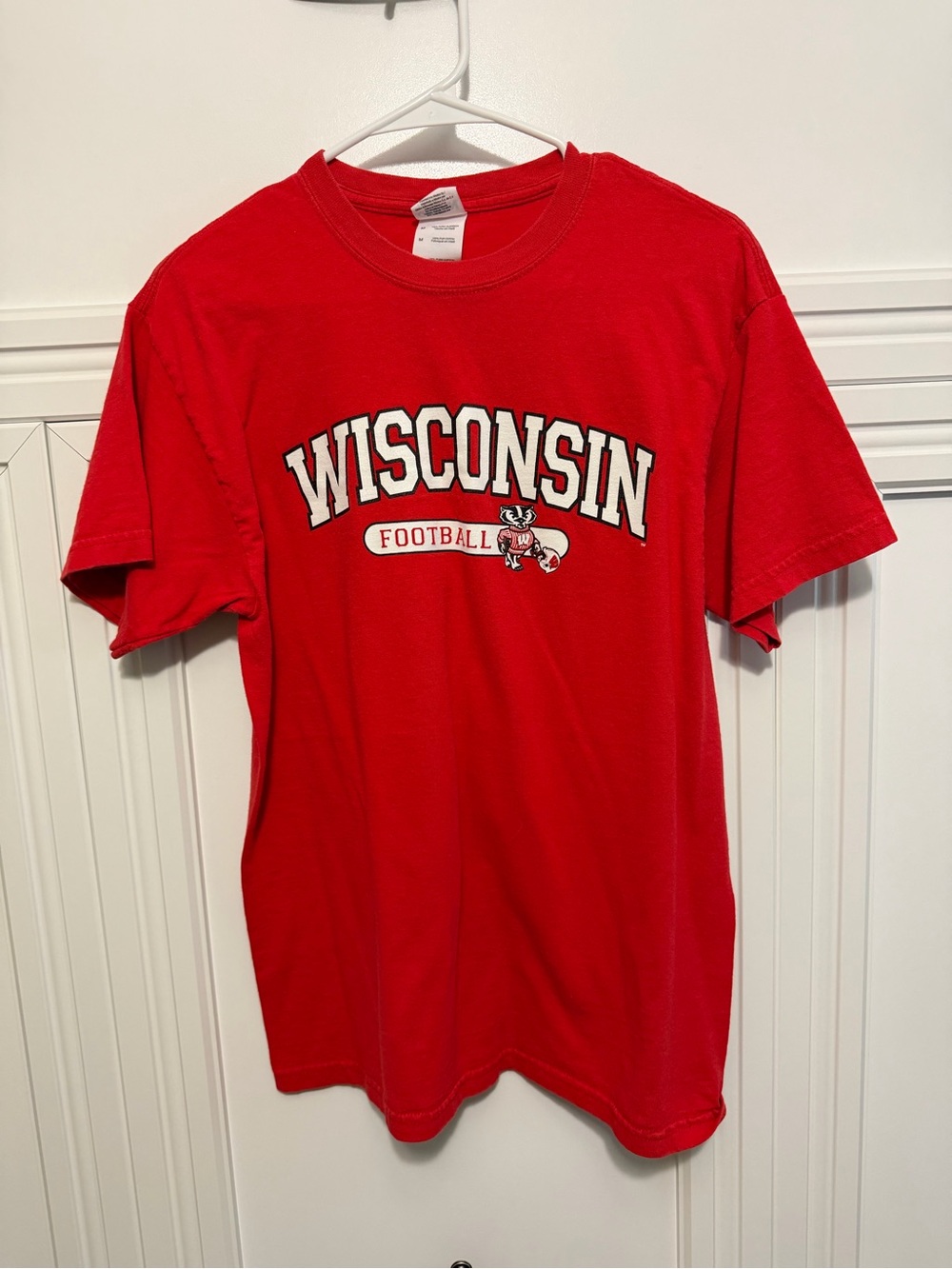 Gildan Red Wisconsin Badgers Football Tee